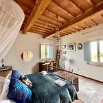 Magical Di Gioia Large 6-bedroom Family With Breathtaking Views, Private Garden And Olive Grove - In A Cool Village On The Umbria Tuscany Border Villa *