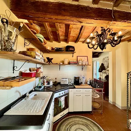 Magical Villa, Breathtaking Views, Large Private Garden And Olive Grove - In A Cool Village On The Umbria Tuscany Border Villa Gioiella
