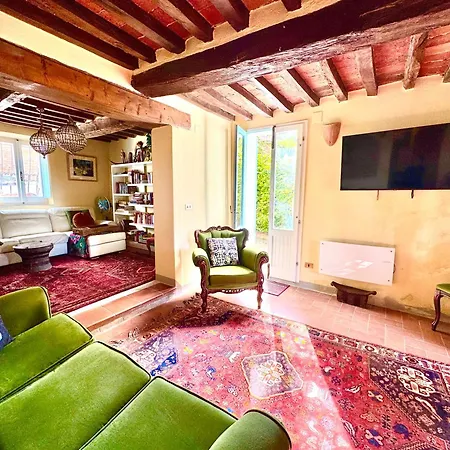 Sleeps 13 Near Cortona & Montepulciano