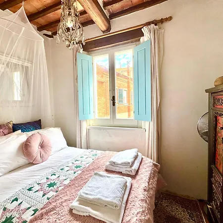 Magical Di Gioia Large 6-bedroom Family With Breathtaking Views, Private Garden And Olive Grove - In A Cool Village On The Umbria Tuscany Border Villa Gioiella