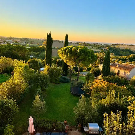 Sleeps 13 Near Cortona & Montepulciano Villa