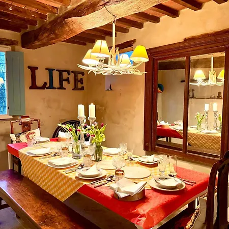 Sleeps 13 Near Cortona & Montepulciano *